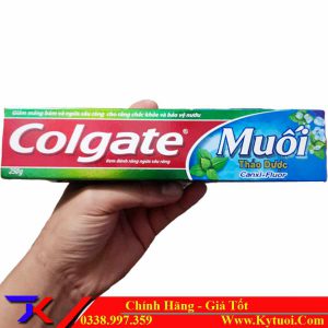 Kem đánh răng Colgate muối thảo dược canxi + Fluor 250g